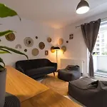 Arte - 2 Bedroom Apartment Near Coresi Mall With Free Parking