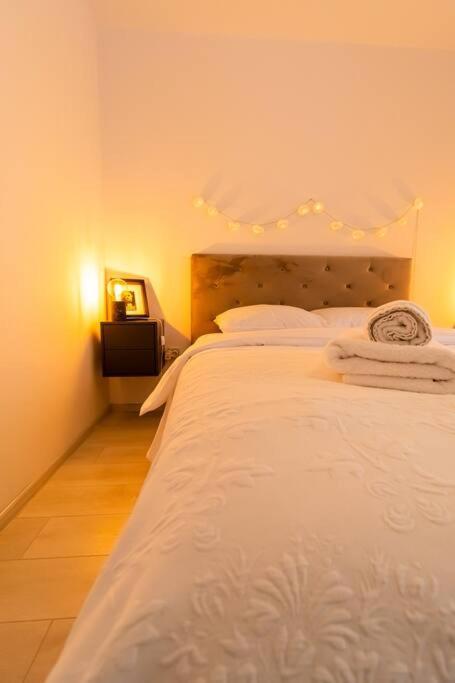 Apartment Arte - 2 Bedroom Near Coresi Mall With Free Parking Brașov